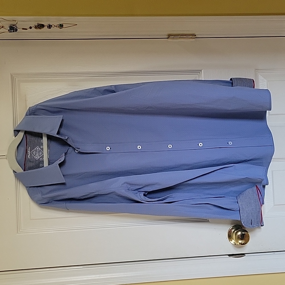 NWT Flag & Anthem Size L button down